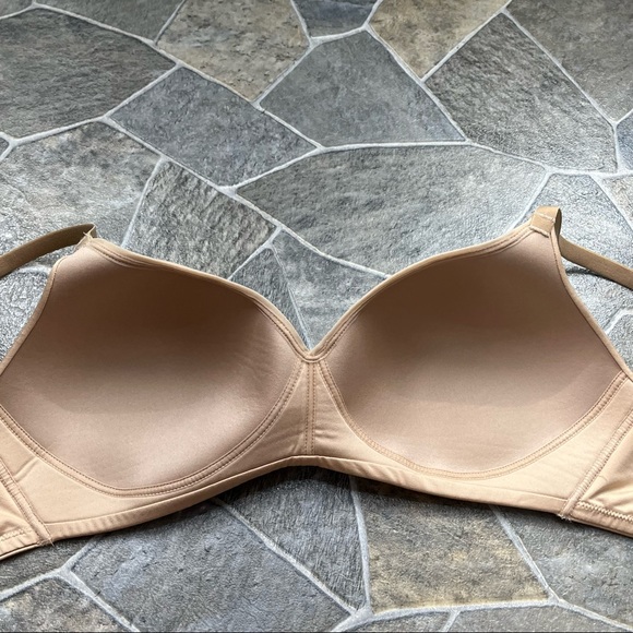 Calvin Klein Wireless Convertible Strap Bra - Picture 5 of 13